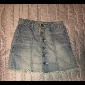 Light denim American eagle skirt